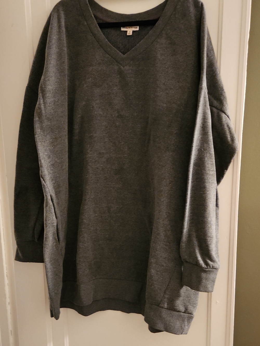Zenana Outfitters Men's V-Neck Sweater - Charcoal Gray
